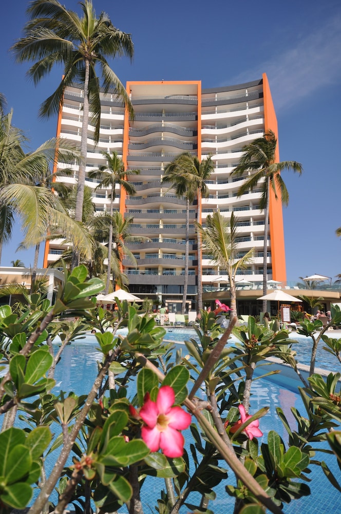 Sunset Plaza Beach Resort 4/79