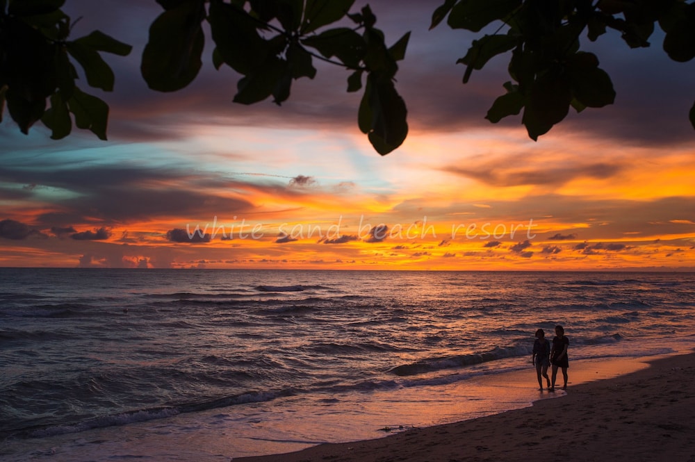 White Sand Beach Resort 64/74