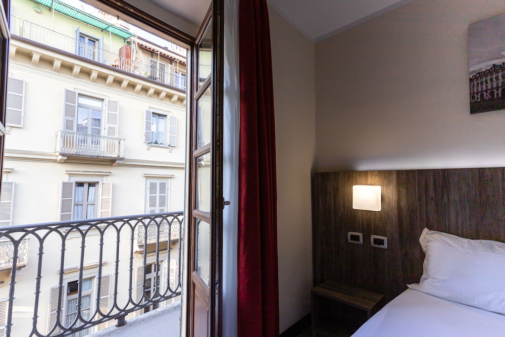 Urbani Hotel 33/49