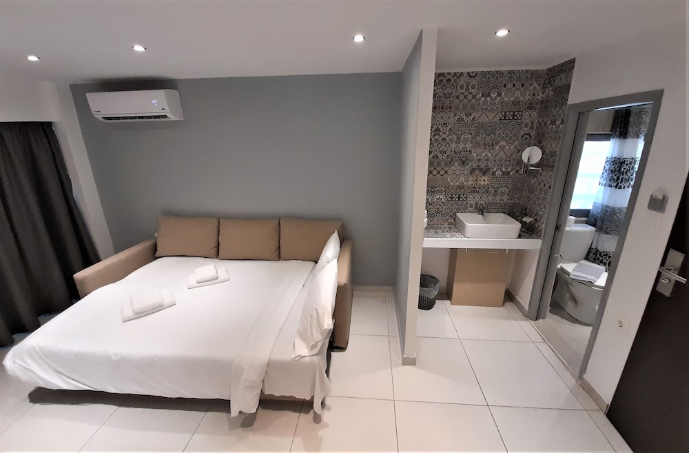 Elite Hotel 17/50