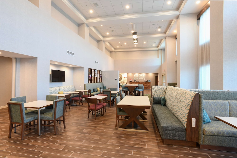 Hampton Inn and Suites Cincinnati Liberty Township 41/49