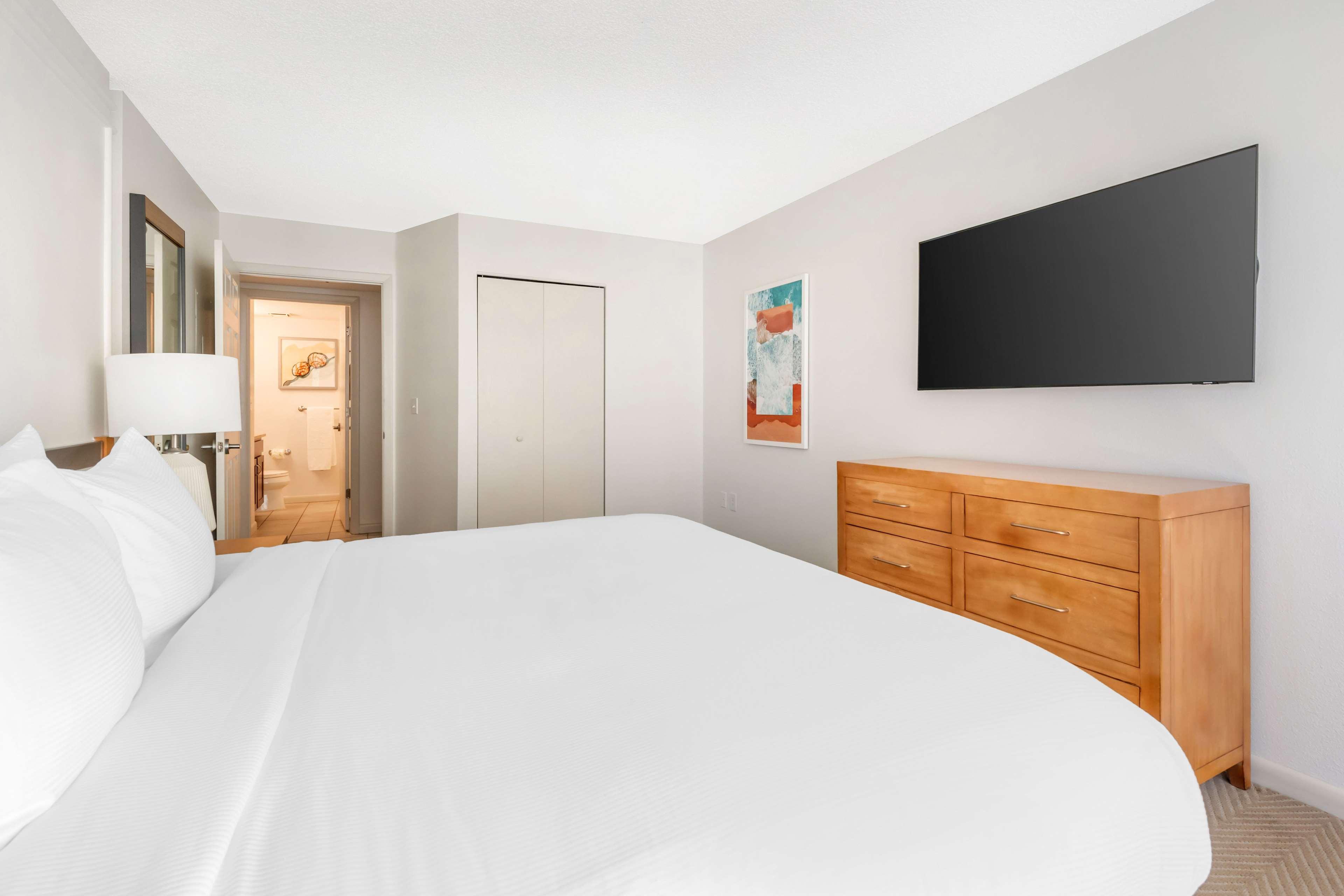 1 Bedroom, Suite, Accessible, Hilton Vacation Club Daytona Beach Regency 2/4