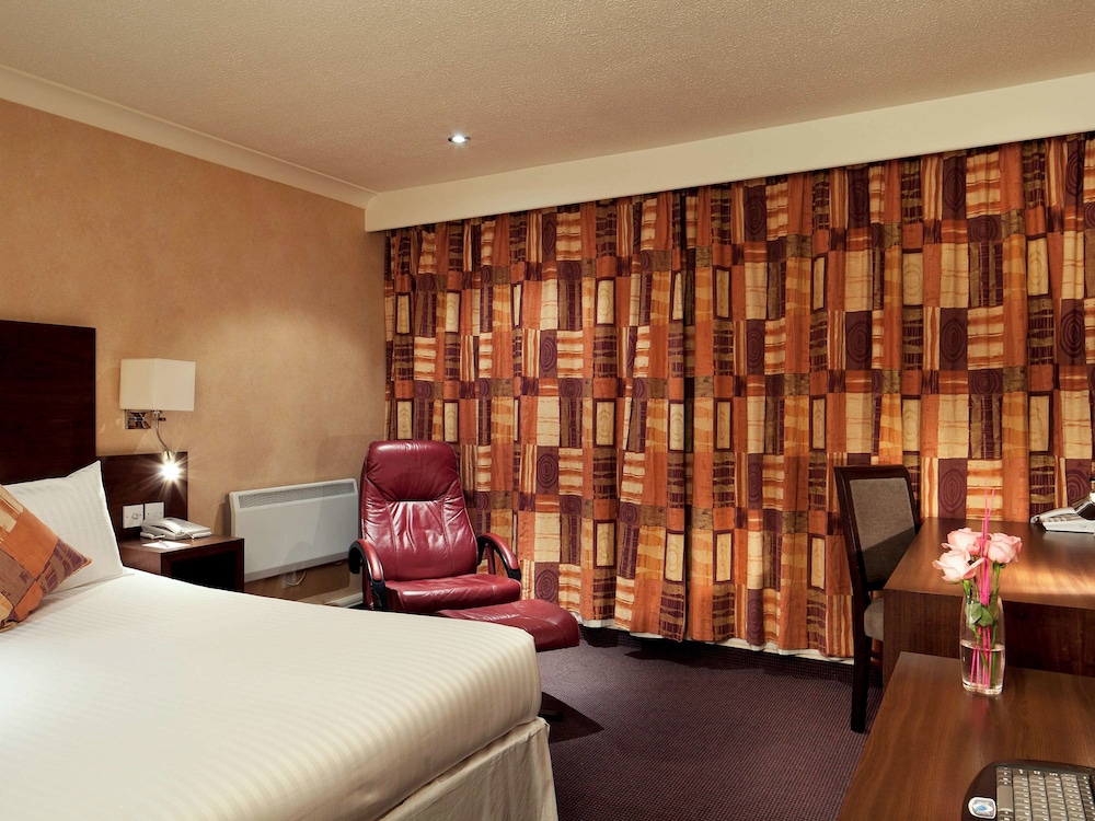 Mercure Livingston Hotel 13/71