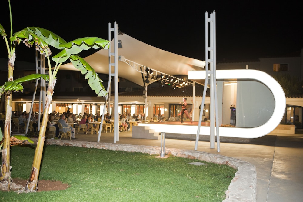 Aparthotel Isla de Cabrera 57/67
