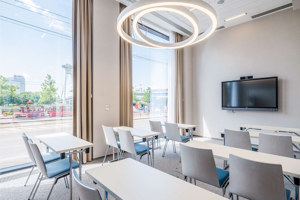 Park Inn by Radisson Danube Bratislava 37/50