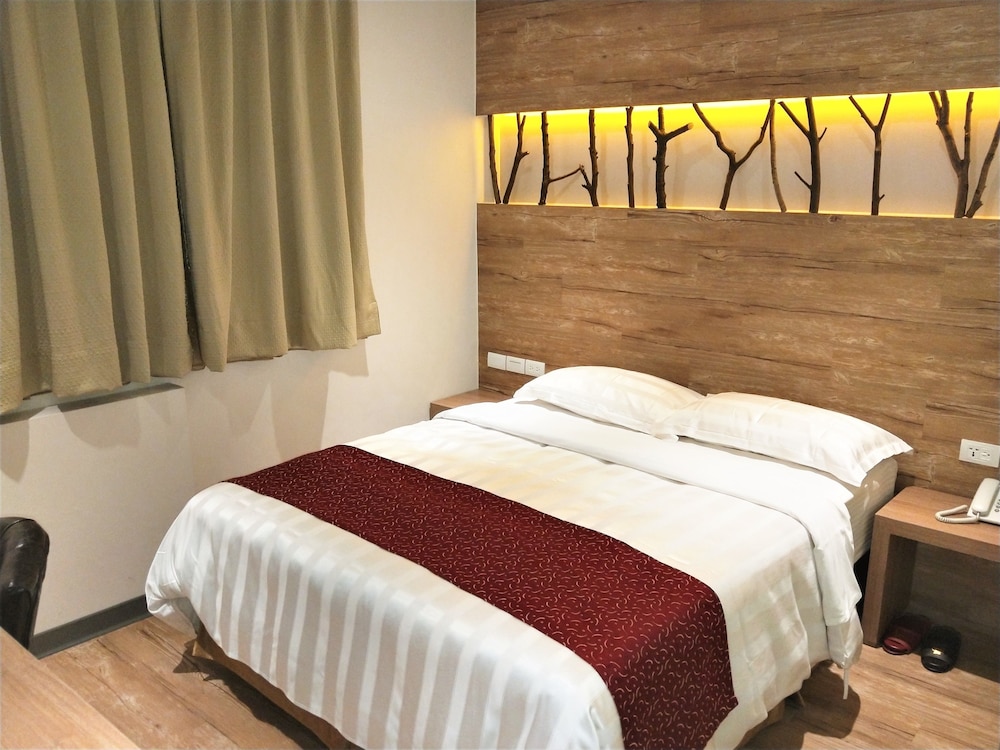 Dahshin Hotel 33/67