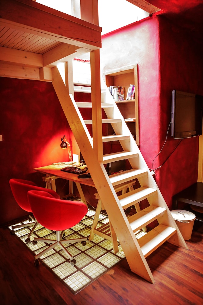 Charles Bridge Hostel & Apartments 69/98