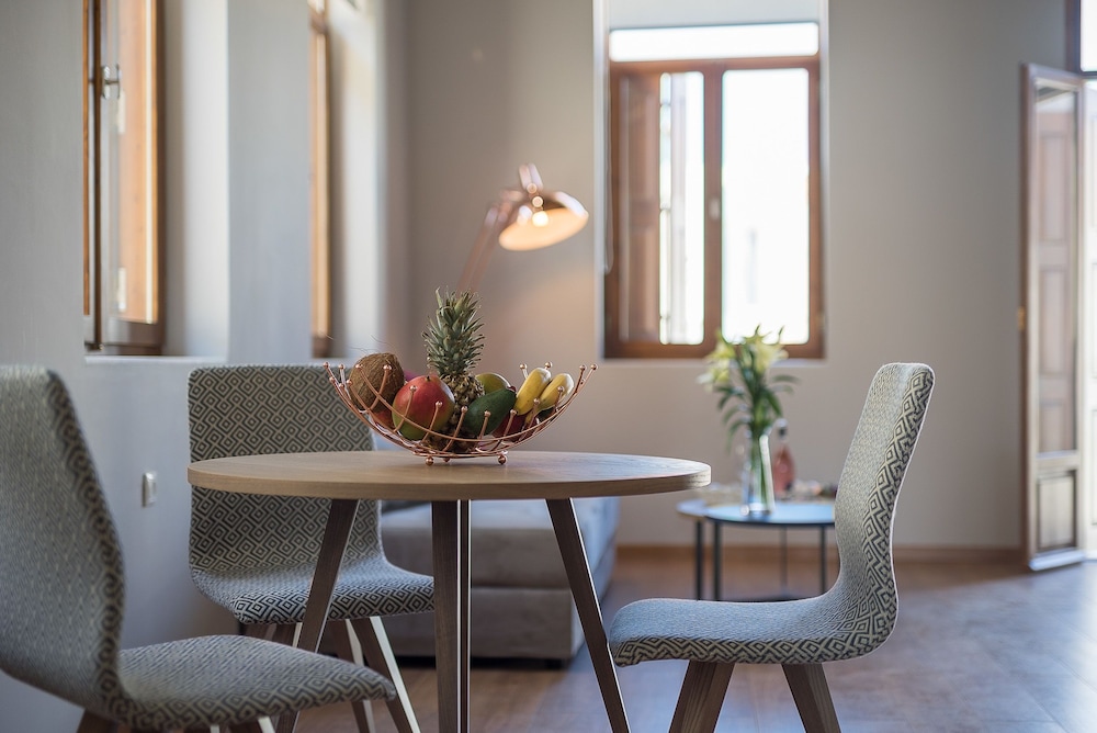 Bluebell Luxury Suites 29/42