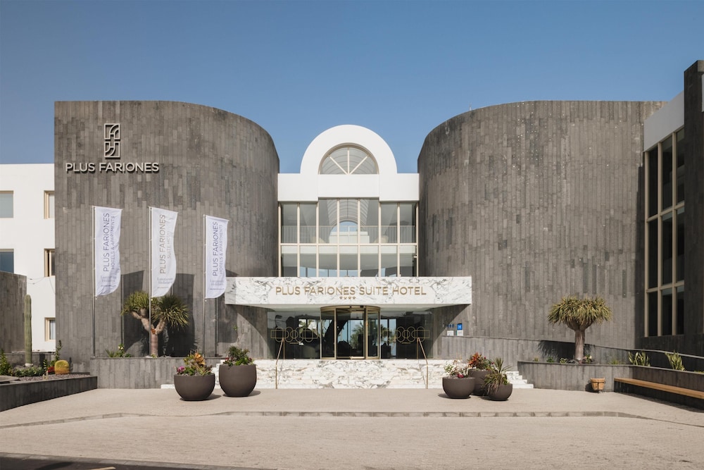 Plus Fariones Suite Hotel in PUERTO DEL CARMEN