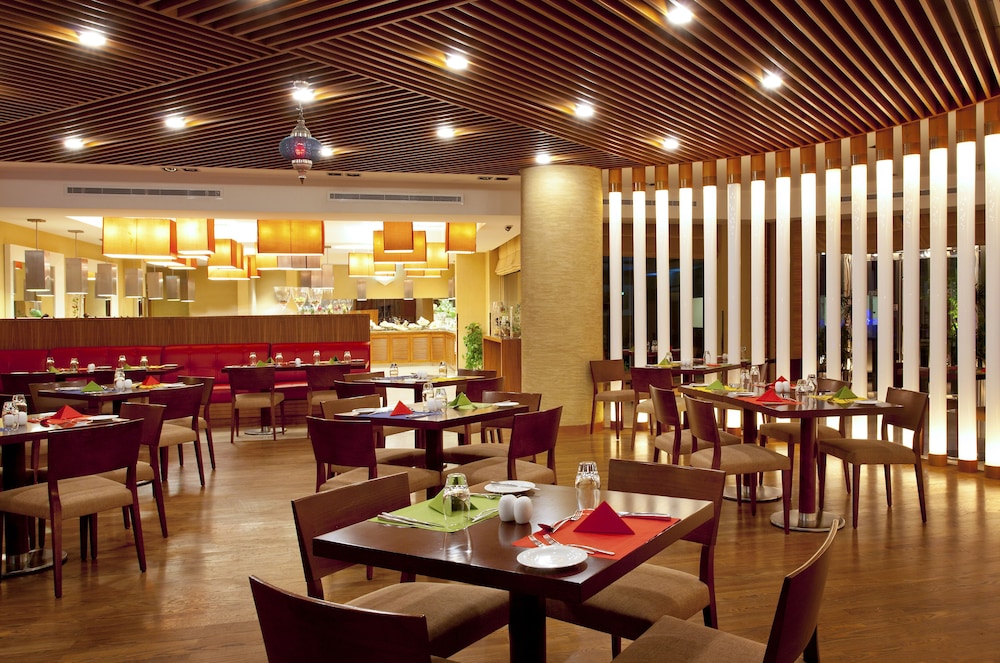 بارك إن باي راديسون الخبر(Park Inn By Radisson Al Khobar Hotel) 55/74