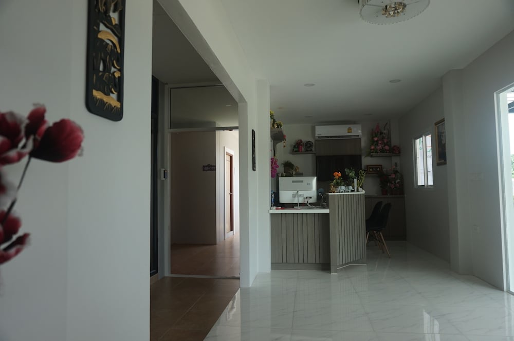 Phant At Thalang Service Apartment 8/32