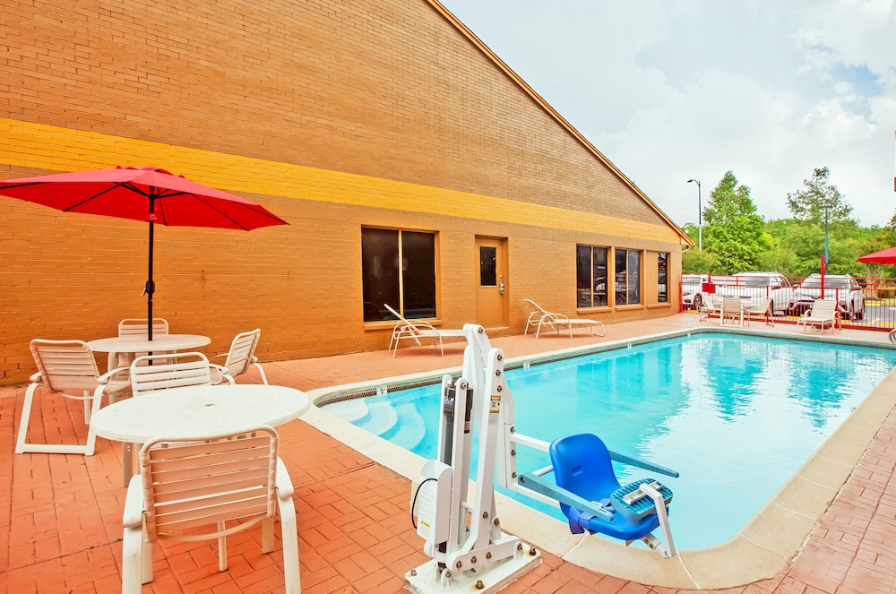 Howard Johnson by Wyndham Houston Hobby Airport 58/61