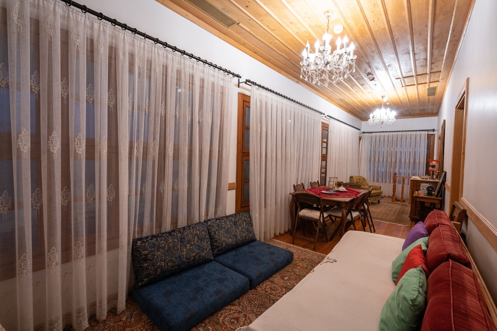 Cedrus Hotel 25/50