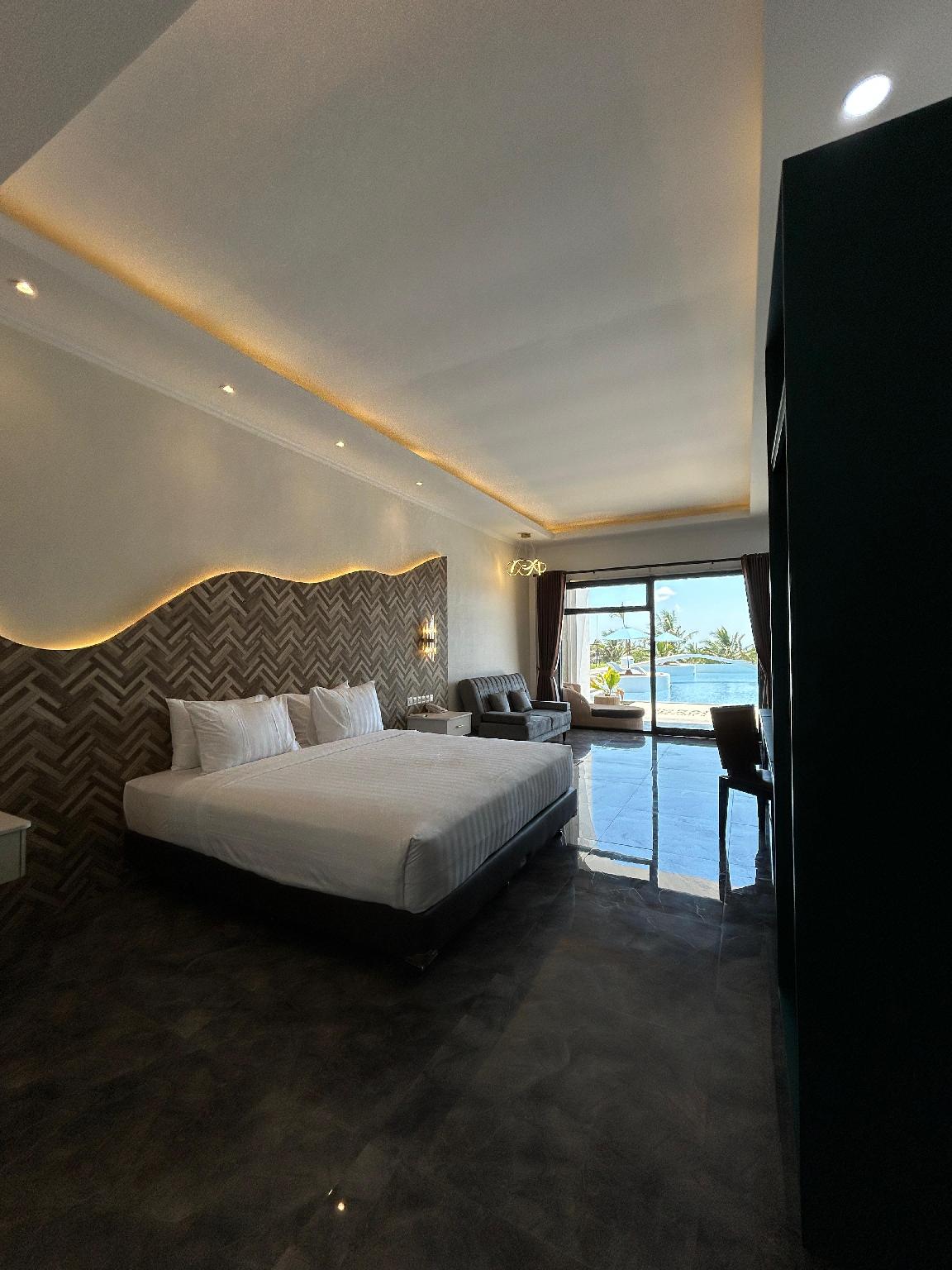 Premier, King Bed, Pool Access، Grand Harvest Resort and Villas 2/2