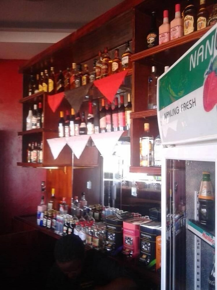 Makutano Hotel 13/18