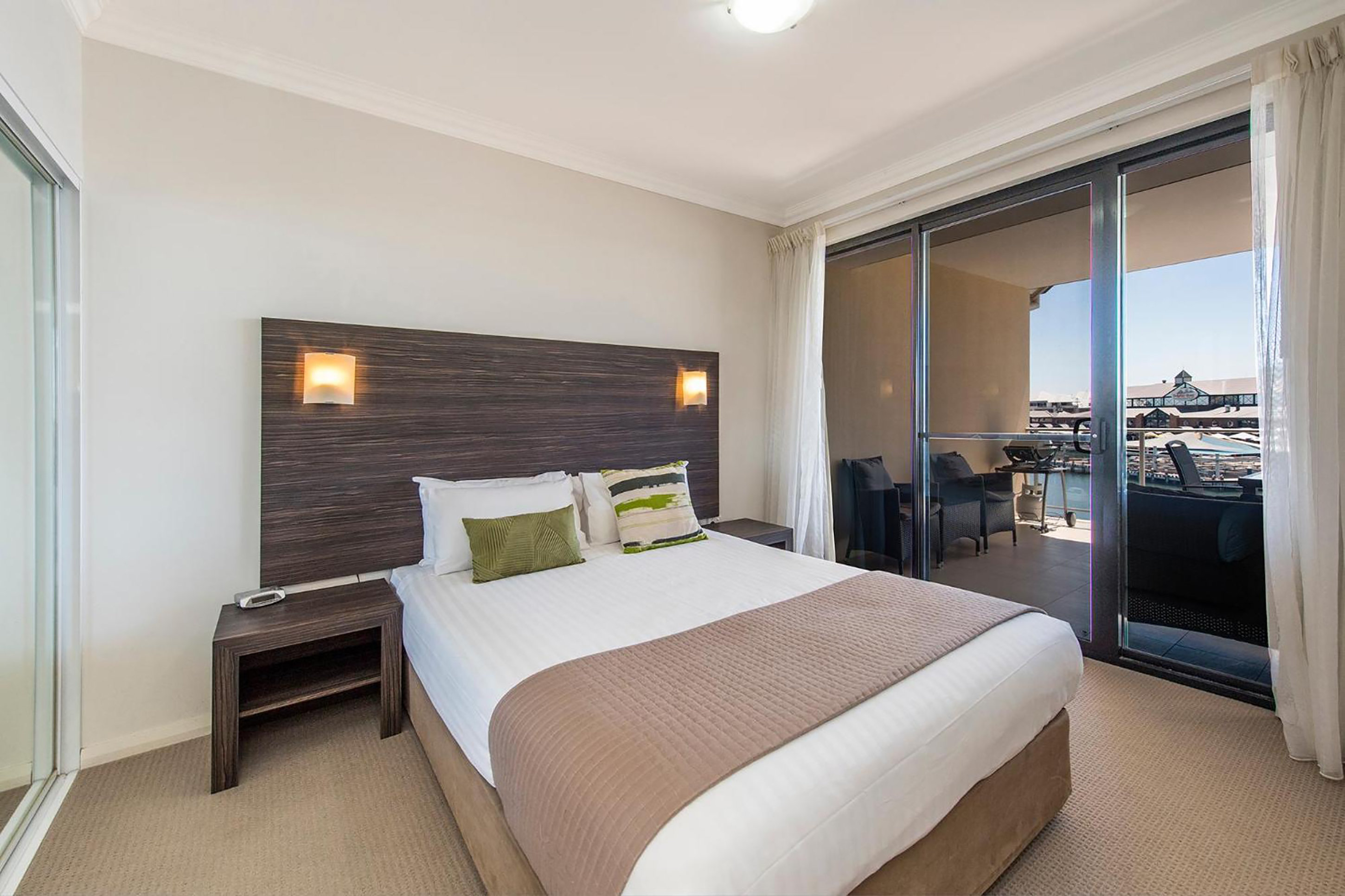 Dolphin Quay Apartments 24/71