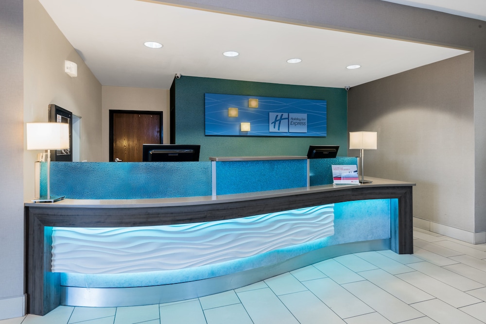 Holiday Inn Express Hotel And Suites Fort Worth Southwest I 20 12/56