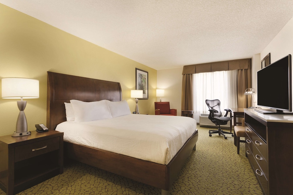 Hilton Garden Inn Anaheim Garden Grove 10/41