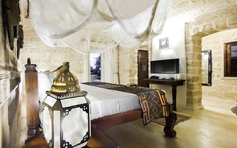 The Charming Lonno Lodge 11/50