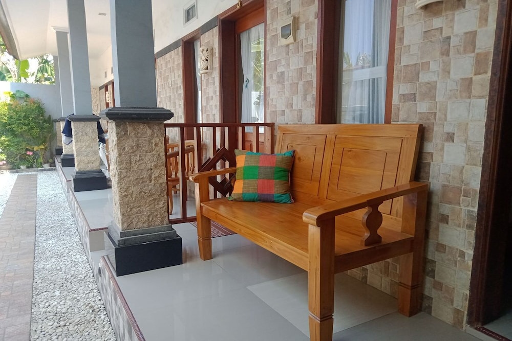 Gedhong Hostel 9/40