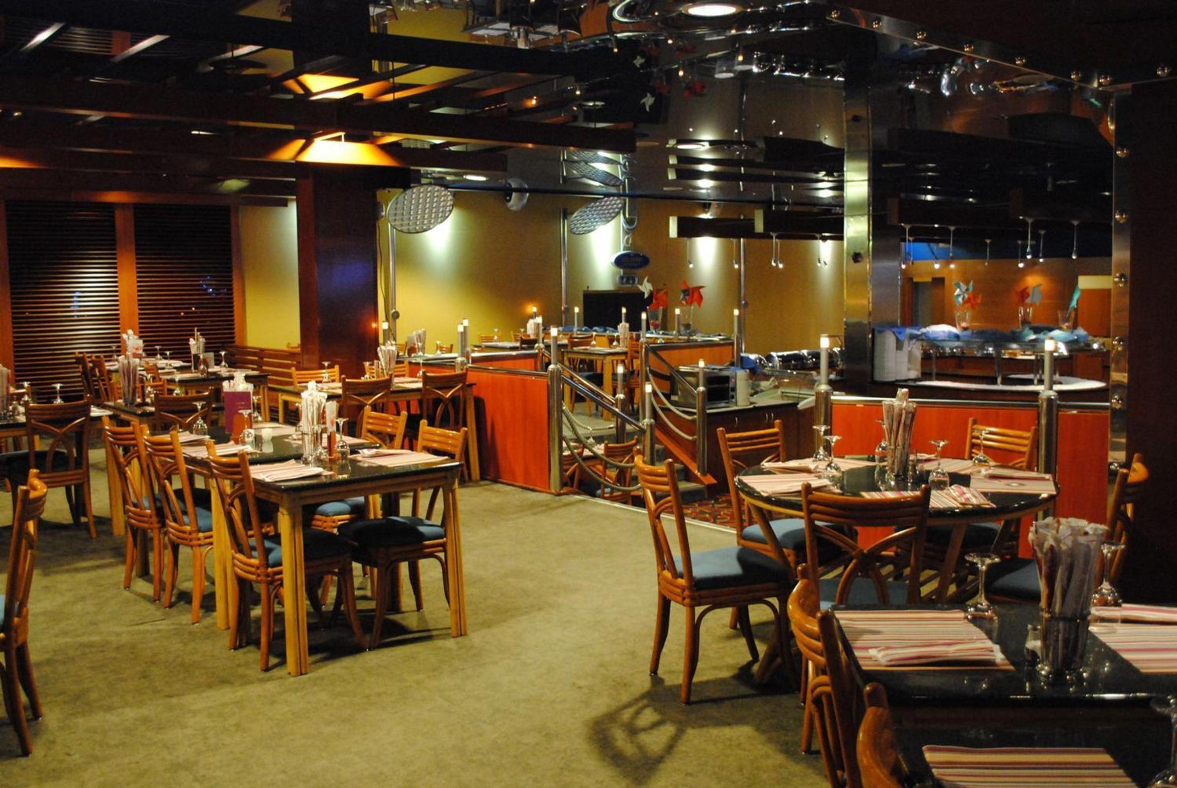 restaurant cafeteria