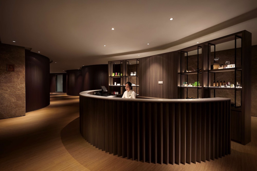 Doubletree By Hilton Putrajaya Lakeside 8/49