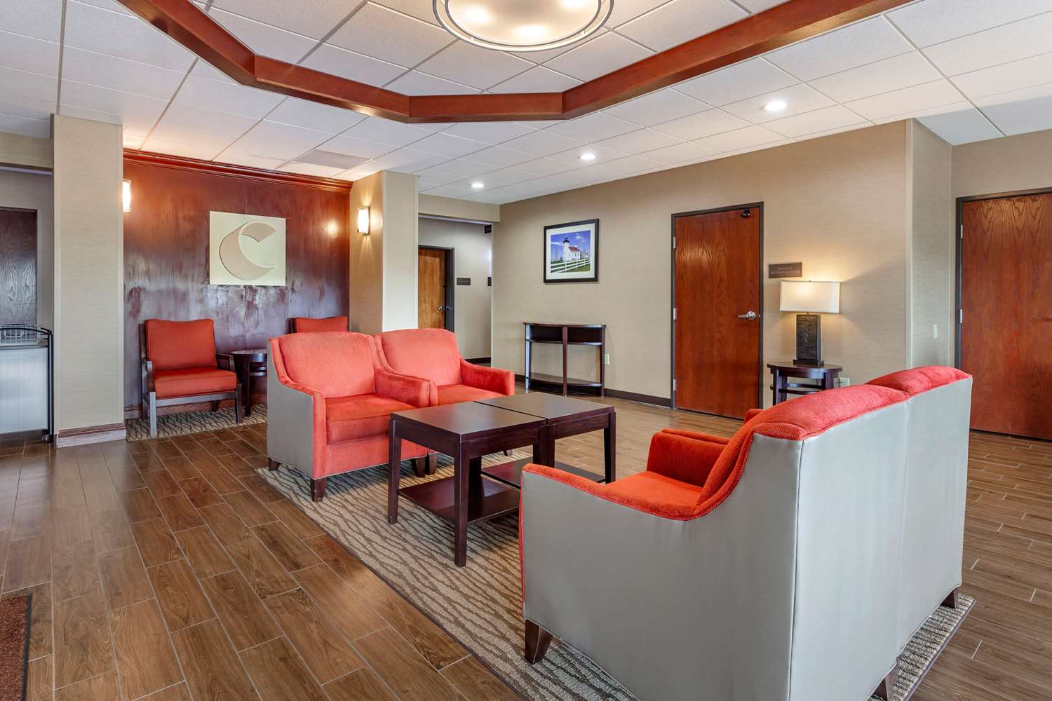 Comfort Suites Escanaba West 28/34