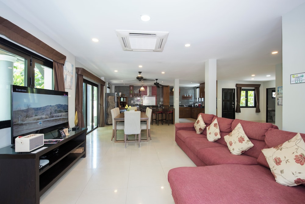 Baan Santhiya Krabi Villas 25/50