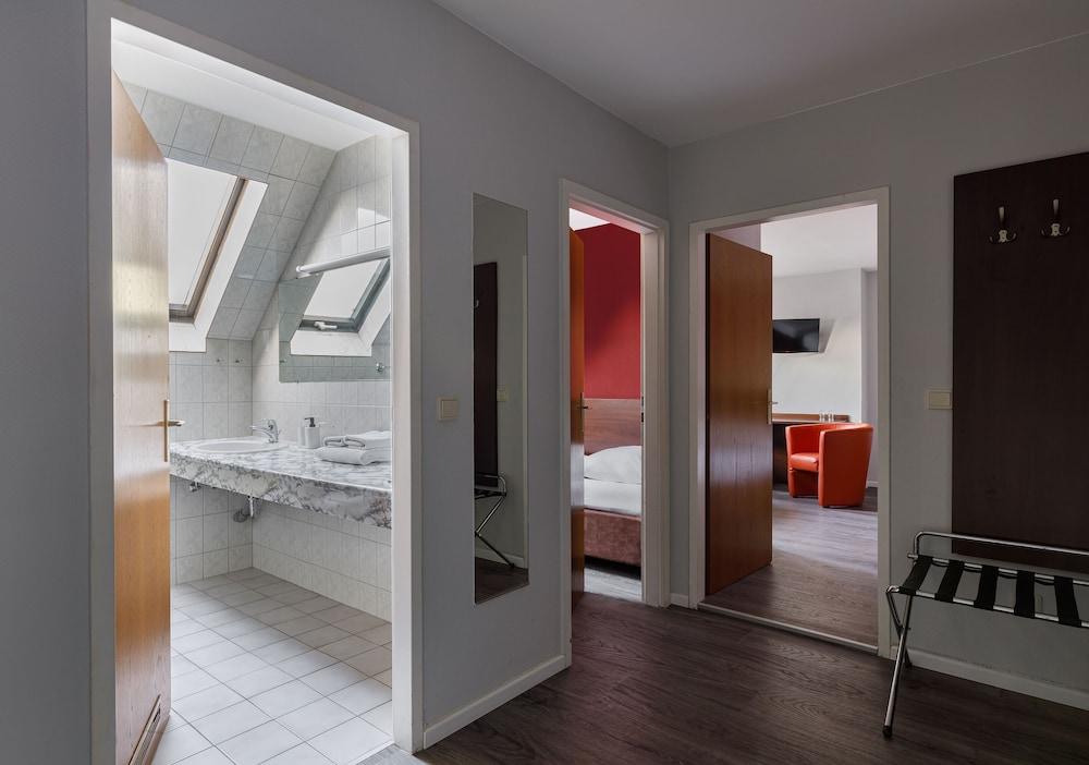 Family, 3 Beds