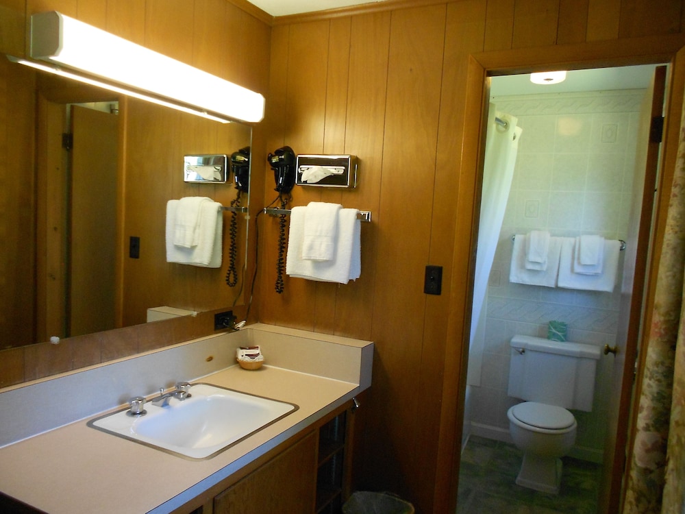 Stonybrook Motel & Lodge 17/59