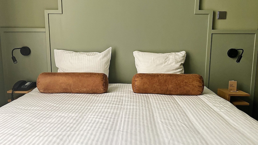 STANDARD, DOUBLE BED