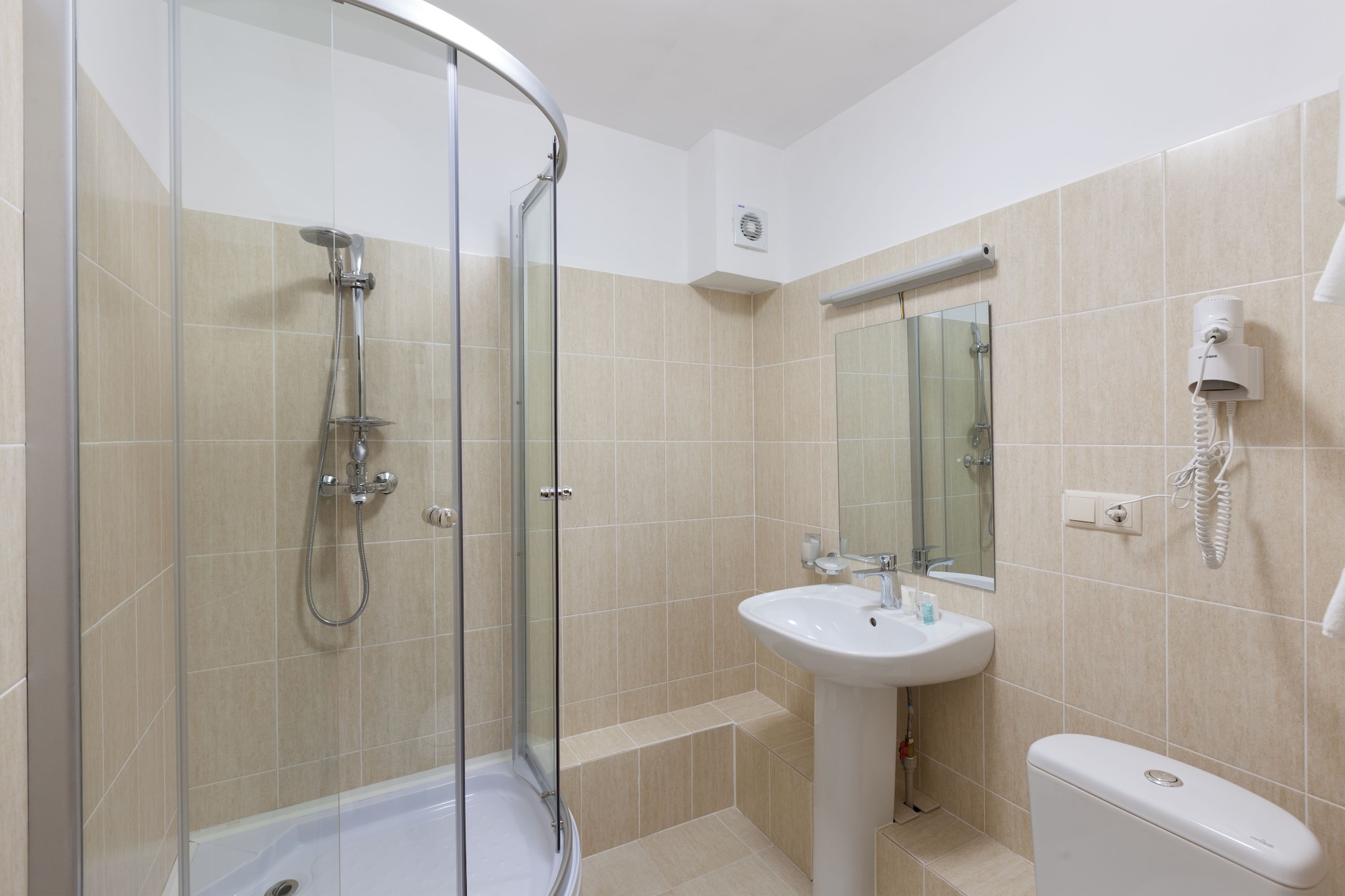 غرفة قياسية بسرير مزدوج، Saraichik Hotel 4/4