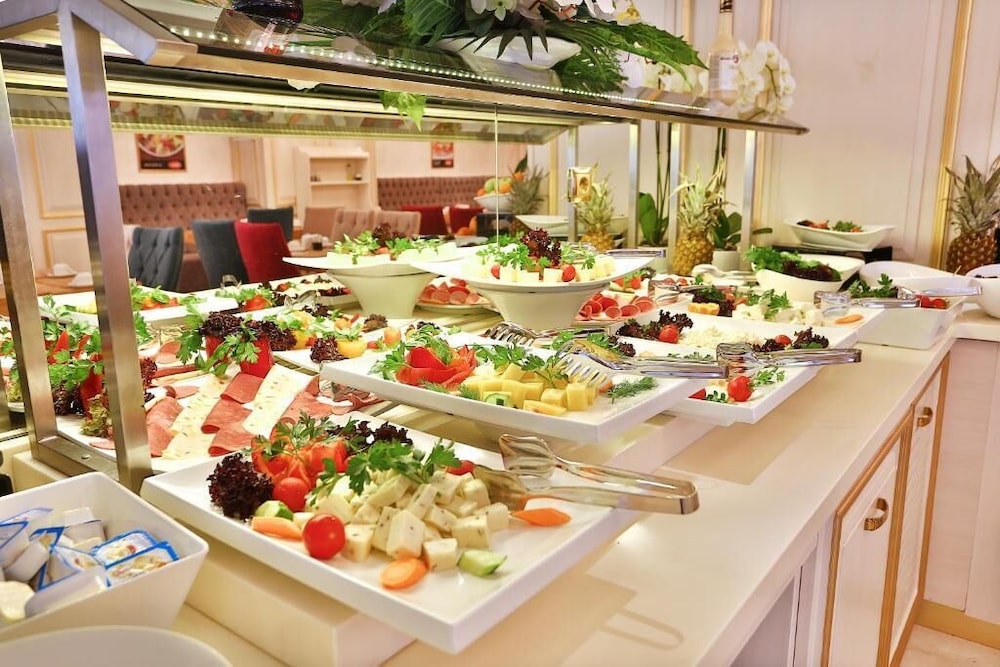 HOTEL EMIRHAN PALACE 53/67