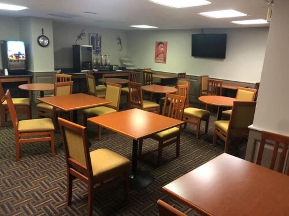 Wyndham Garden Medicine Hat Conference Center 37/46