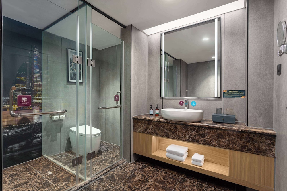 La Quinta by Wyndham Qionghai Yinhai 26/26