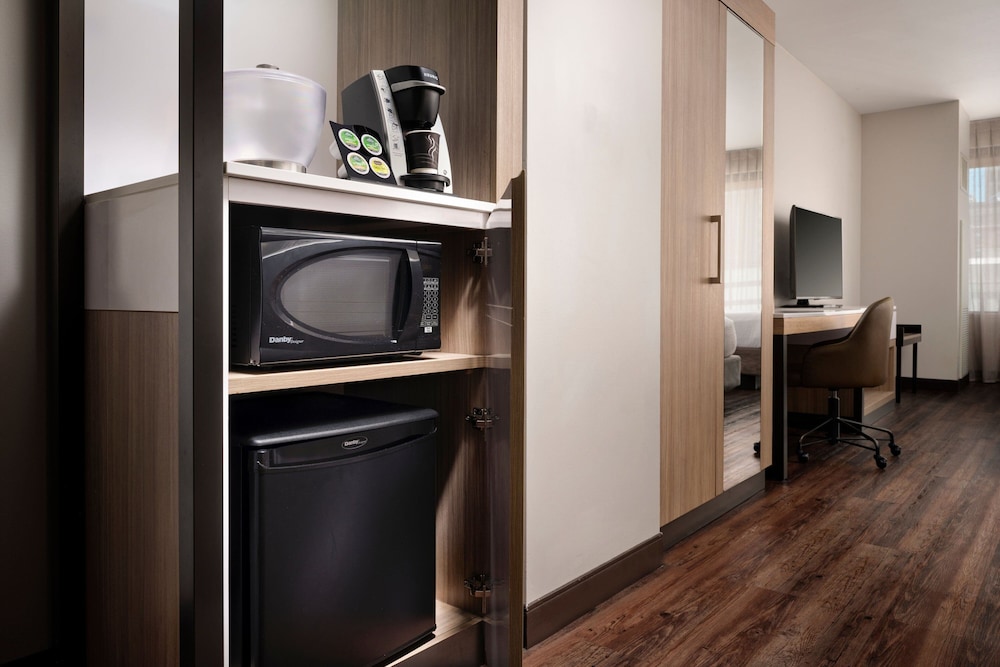 Springhill Suites New Orleans Downtown Canal Street 23/52