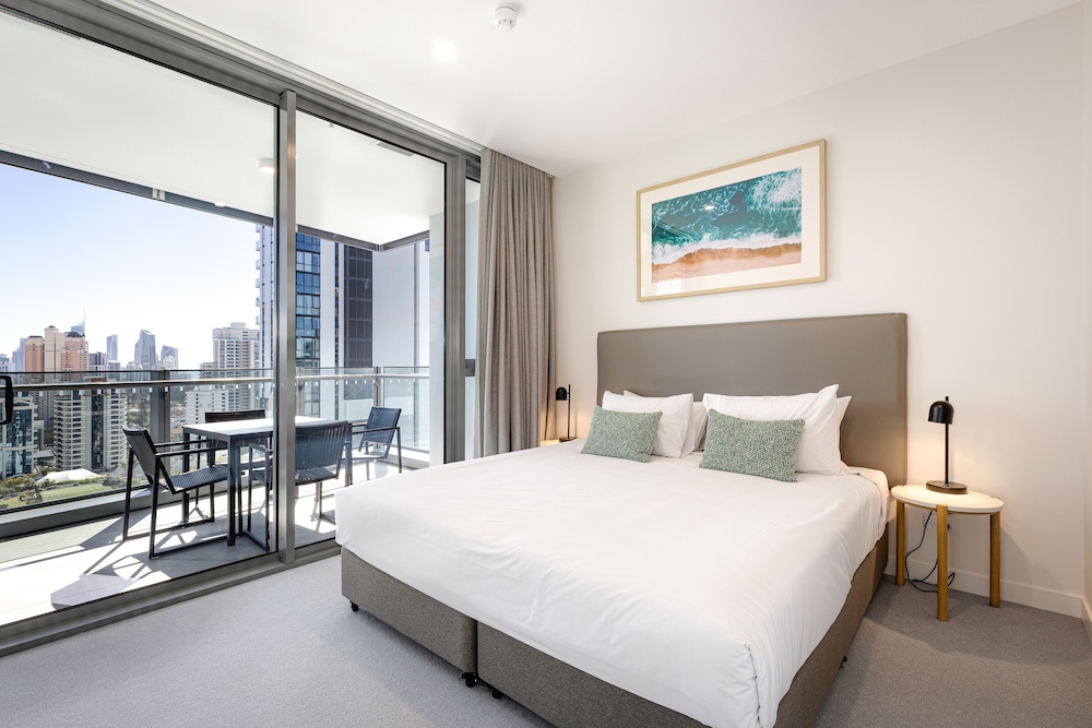 ULTIQA Signature at Broadbeach 11/50