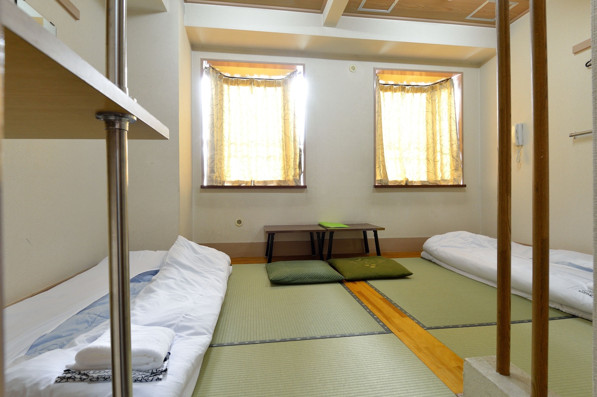 JAPANESE, TWIN BEDS