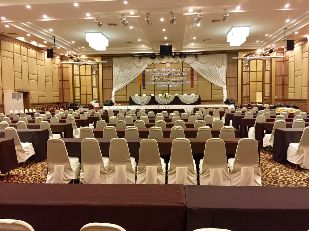 The Impress Nan Hotel 17/20