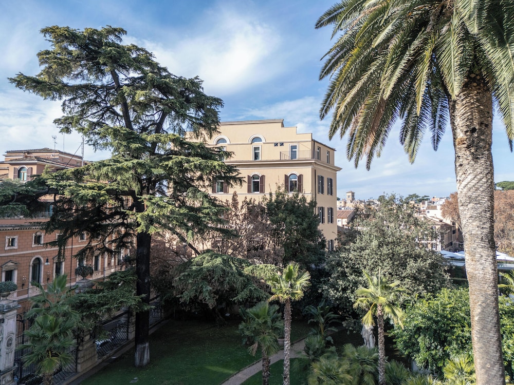 Palazzo 4 Fontane 12 89/93