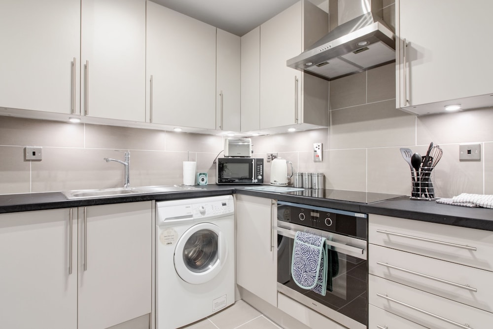 Sherborne court 46/50