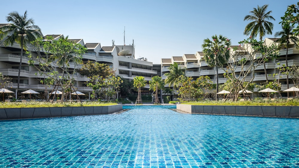The Regent Cha Am Beach Resort 11/75