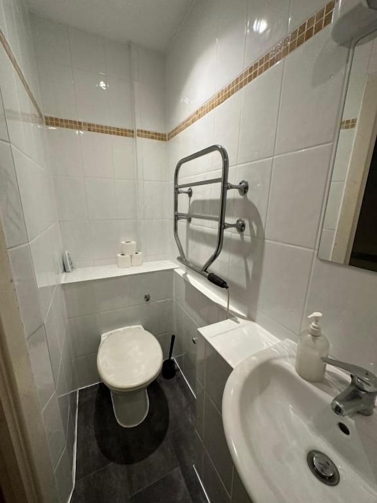 Berkeley Court Hotel 28/33