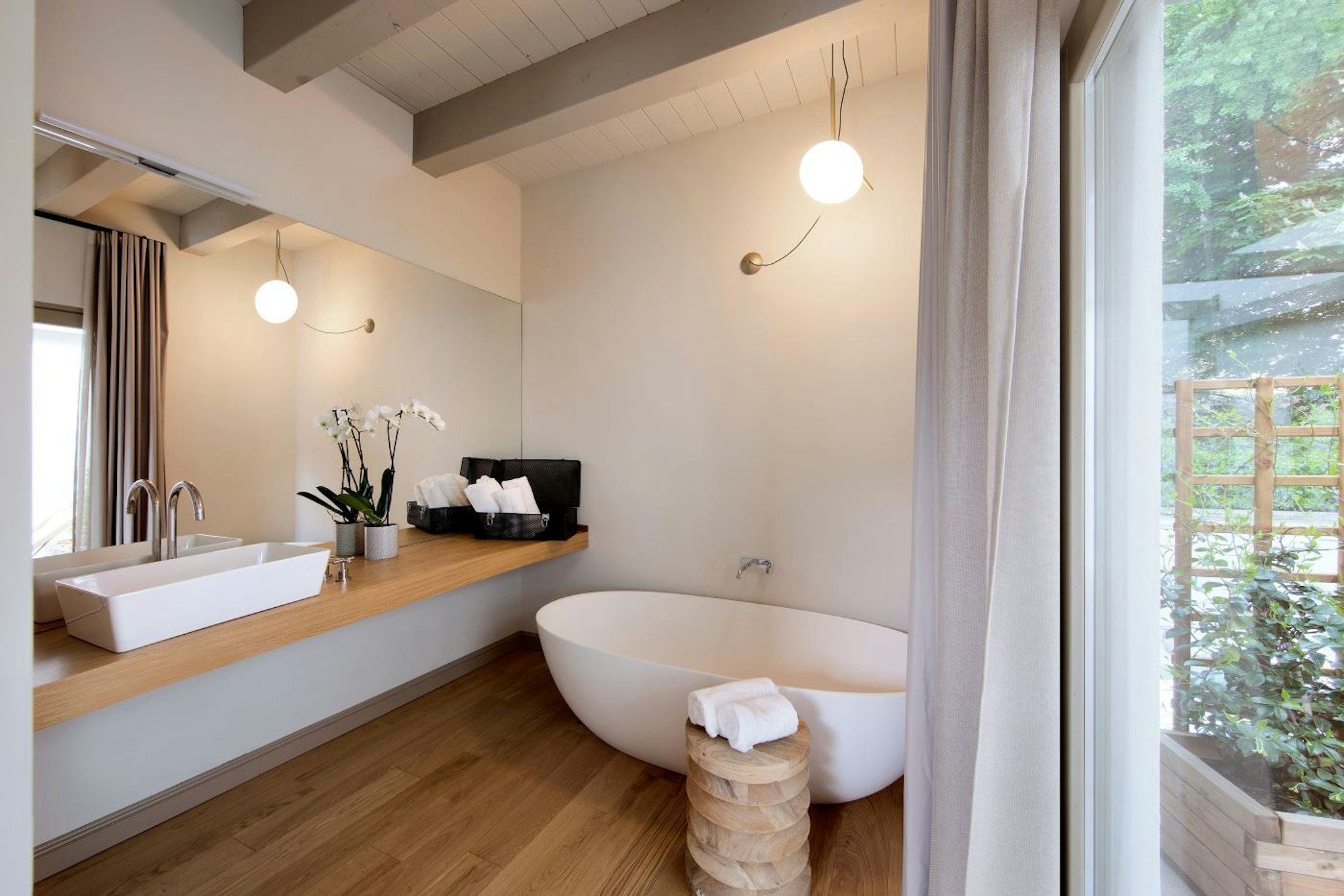 Opera 35 Boutique Hotel 24/26