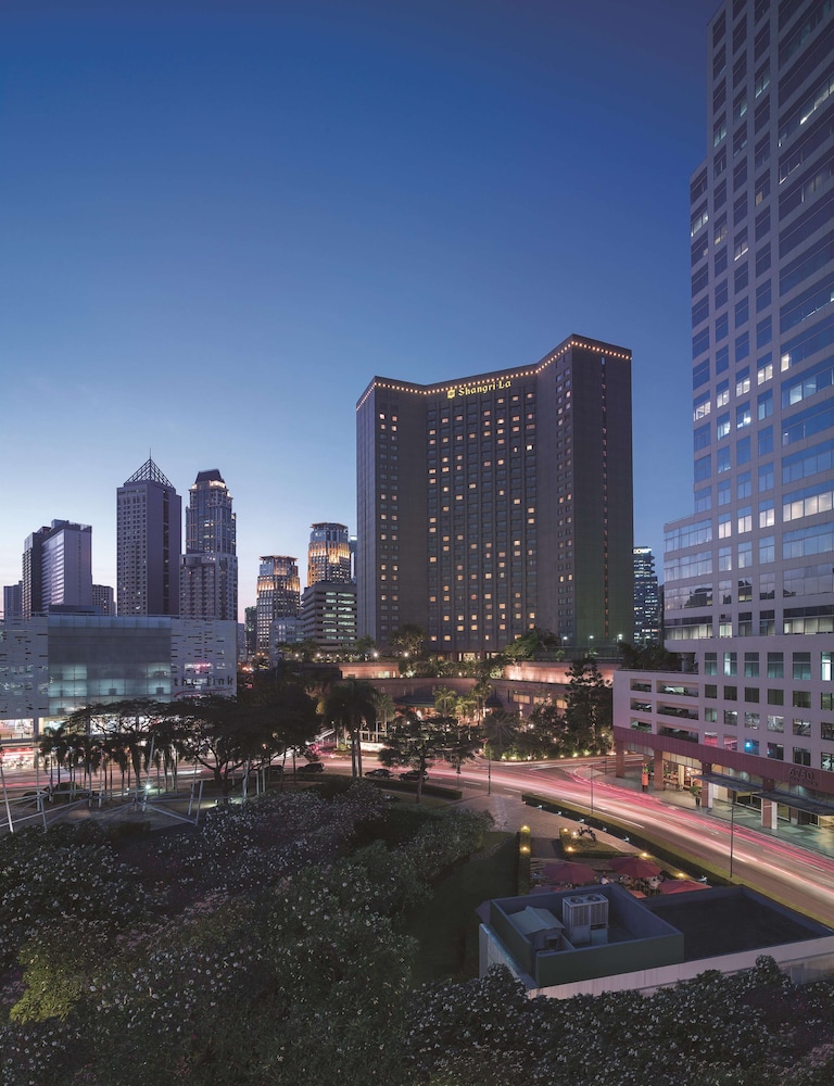 Makati Shangri-La 44/50