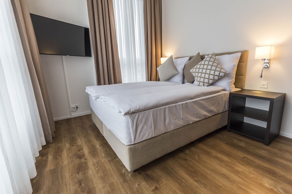 Hotel Swiss Star 30/59