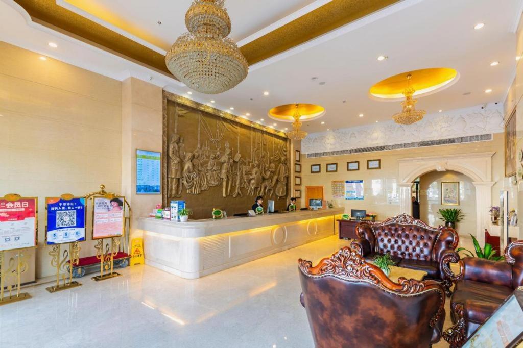 Vienna Hotel (Shenzhen Guanguang Road Foxconn) 16/58