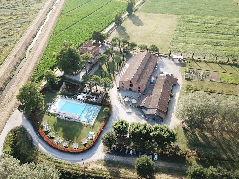 FATTORIA SETTEPASSI 32/34