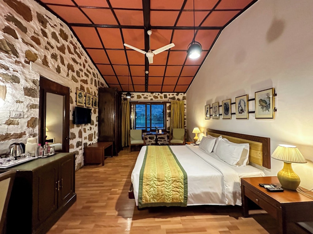 Shikarbadi Hotel 15/50