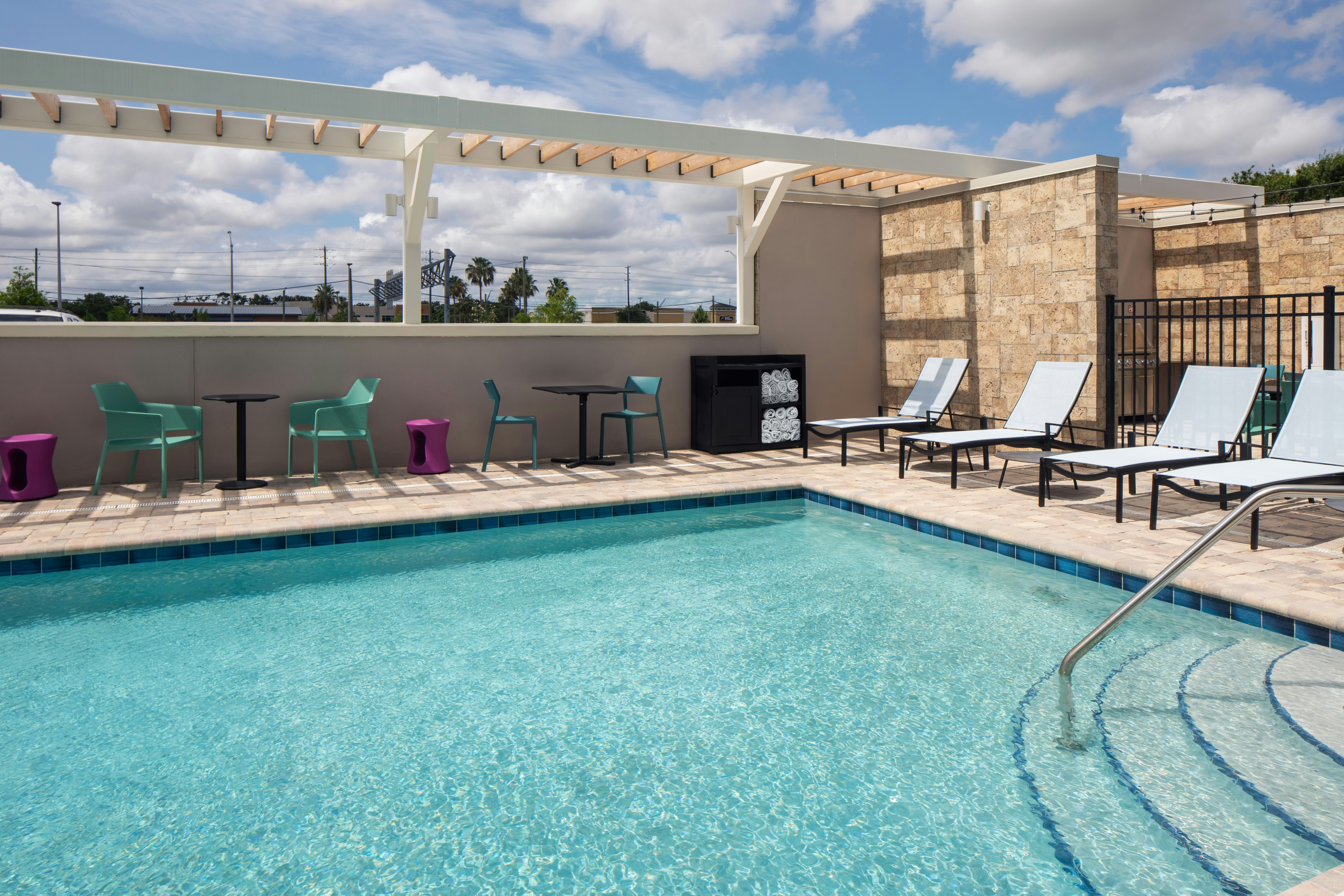 Home2 Suites by Hilton Clearwater St. Petersburg Ulmerton Rd 24/24